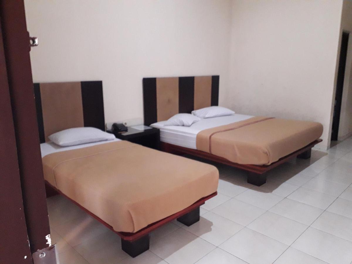 Surya Hotel & Resort Baturraden Exterior photo